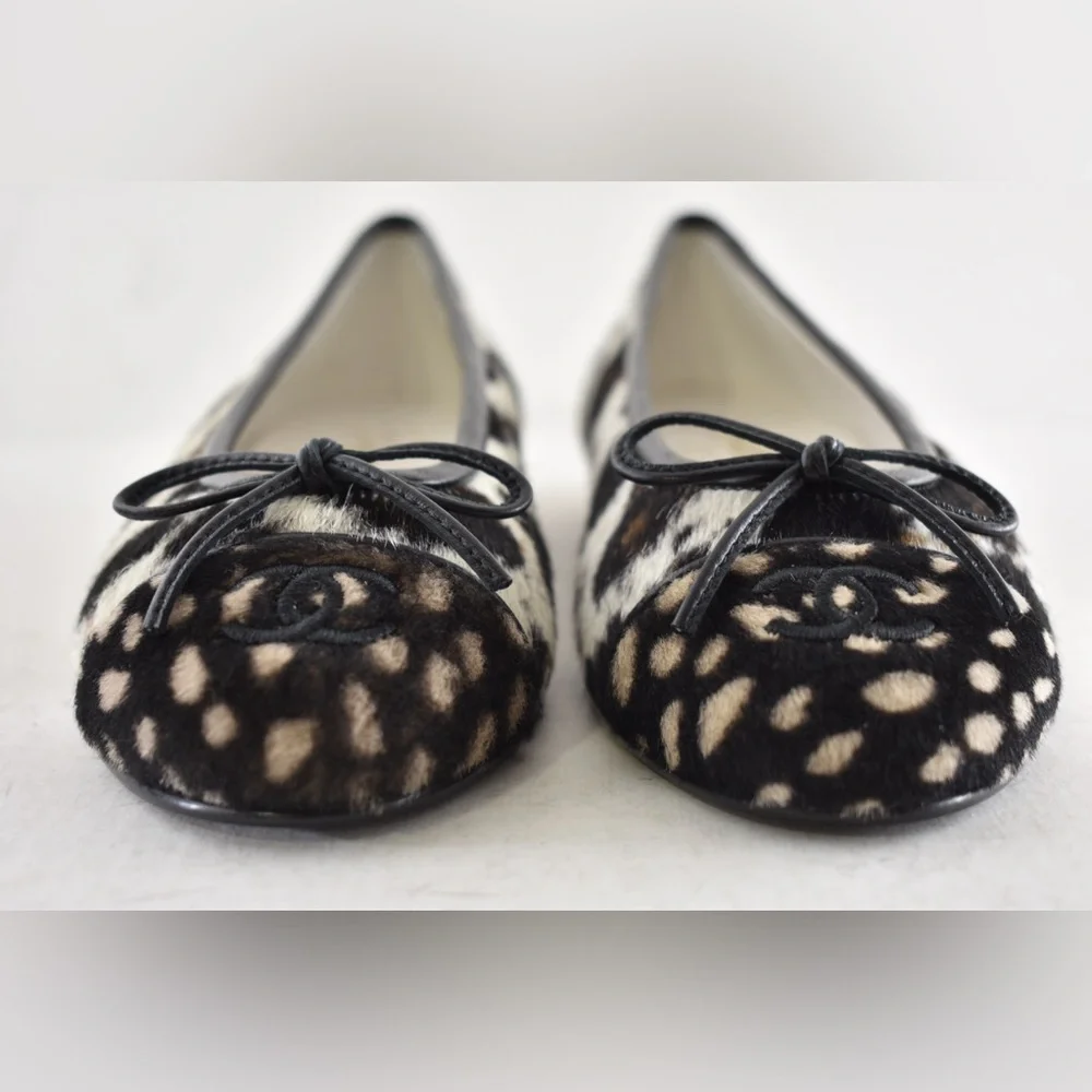 Chanel 26S Black White Brown Pony Fur CC Logo Bow Tie Ballet Ballerina Flat 38.5 - Picture 8 of 16